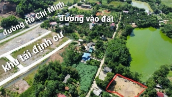 Bán gấp lô đất 2 mặt tiền Ba Hàng Đồi, Lạc Thủy, DT 1769.9m2, vị trí đẹp, Thế đất bằng phẳng